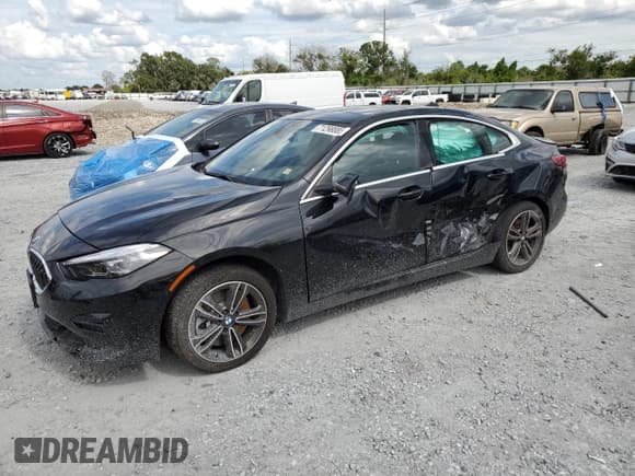 ✅ 2024 BMW 2 Series 228i xDrive • VIN: WBA73AK06R7N18804 • Лот: 71298885. Опубликован ранее на Copart с пробегом 28 557 миль. Бесплатный доступ к архиву аукционных продаж из США и подробный отчёт об истории автомобиля на DreamBid. Изображение 1.