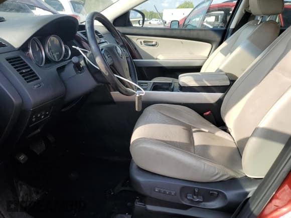 ✅ 2014 Mazda CX-9 Grand Touring • VIN: JM3TB2DA3E0442209 • Lot: 81158795. Wystawiony na Copart z przebiegiem 138 453 mil. Bezpłatny archiwum sprzedaży aukcyjnych z USA i szczegółowy raport historii pojazdu na DreamBid. Zdjęcie 7.