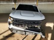 ✅ 2022 Chevrolet Silverado 1500 Work Truck • VIN: 1GCPAAEK3NZ646213 • Lot: 43365685. Wystawiony na Copart z przebiegiem 76 132 mil. Bezpłatny archiwum sprzedaży aukcyjnych z USA i szczegółowy raport historii pojazdu na DreamBid. Zdjęcie 5.