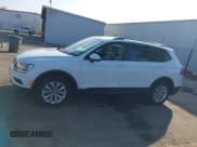 ✅ 2020 Volkswagen Tiguan S • VIN: 3VV1B7AX4LM098567 • Лот: 41504191. Опубликован ранее на IAAI с пробегом 106 012 миль. Бесплатный доступ к архиву аукционных продаж из США и подробный отчёт об истории автомобиля на DreamBid. Изображение 15.