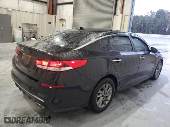 ✅ 2020 Kia Optima LX • VIN: 5XXGT4L31LG445482 • Lot: 90254115. Wystawiony na Copart z przebiegiem 95 809 mil. Bezpłatny archiwum sprzedaży aukcyjnych z USA i szczegółowy raport historii pojazdu na DreamBid. Zdjęcie 3.