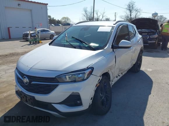 ✅ 2021 Buick Encore GX Select • VIN: KL4MMDSL0MB045027 • Lot: 42012678. Wystawiony na IAAI z przebiegiem 25 881 mil. Bezpłatny archiwum sprzedaży aukcyjnych z USA i szczegółowy raport historii pojazdu na DreamBid. Zdjęcie 2.