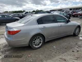 2011 Hyundai Genesis z VIN KMHGC4DE3BU131675, wystawiony jako Copart lot #54255134 z przebiegiem 192 926 mil mil oraz Szkoda całkowita • Salvage title. Historia ofert i sprzedaży dostępna na DreamBid. Obrazek 3.