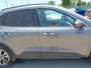 ✅ 2021 Ford Escape SEL • VIN: 1FMCU0H68MUA09727 • Lot: 42530946. Listed on IAAI with 147,367 mi. Free auction sales archive from the USA and detailed vehicle history report at DreamBid. Image 13.