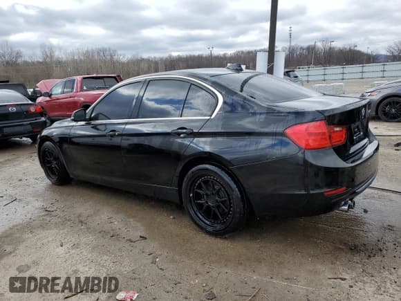 ✅ 2013 BMW 3 Series 328i • VIN: WBA3C1C54DK103737 • Lot: 47820025. Listed on Copart with 134,896 mi. Free auction sales archive from the USA and detailed vehicle history report at DreamBid. Image 2.