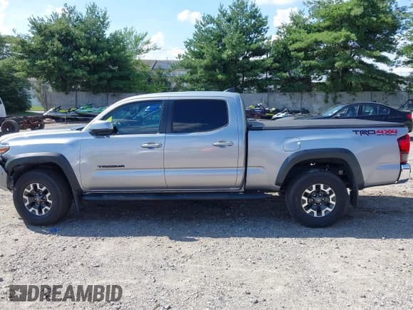 ✅ 2019 Toyota Tacoma SR5 • VIN: 3TMDZ5BNXKM078248 • Lot: 42724835. Listed on IAAI with 81,297 mi. Free auction sales archive from the USA and detailed vehicle history report at DreamBid. Image 14.