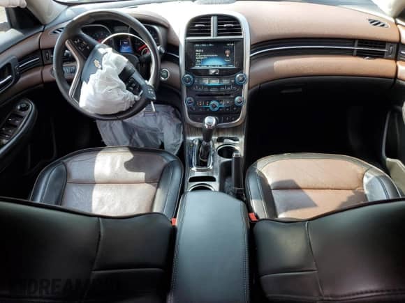 2015 Chevrolet Malibu LTZ z VIN 1G11G5SX2FF276234, wystawiony jako Copart lot #65576494 z przebiegiem 94 913 mil mil oraz Szkoda całkowita • Salvage title. Historia ofert i sprzedaży dostępna na DreamBid. Obrazek 8.