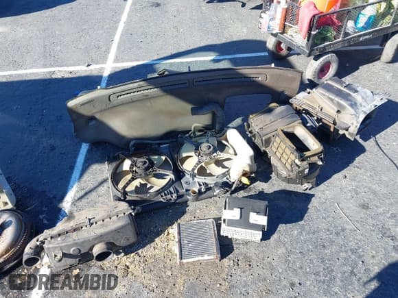 ✅ 2000 Subaru Legacy Outback • VIN: 4S3BH665XY7620588 • Lot: 43826861. Listed on IAAI with Not provided. Free auction sales archive from the USA and detailed vehicle history report at DreamBid. Image 12.