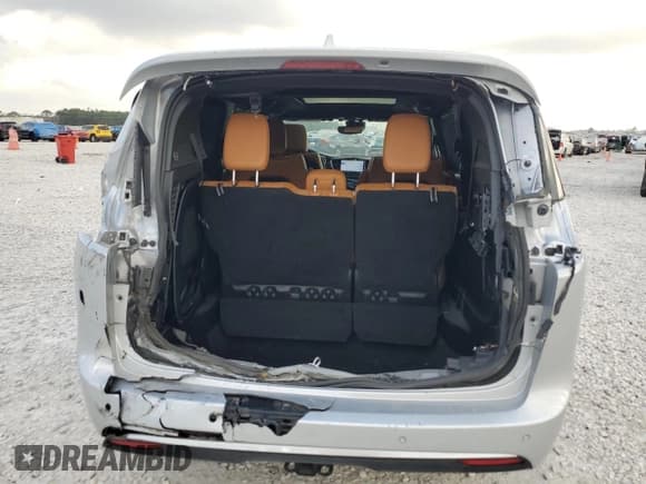 ✅ 2022 Chrysler Pacifica Pinnacle • VIN: 2C4RC3PG3NR203089 • Лот: 44198905. Опубликован ранее на Copart с пробегом 40 334 миль. Бесплатный доступ к архиву аукционных продаж из США и подробный отчёт об истории автомобиля на DreamBid. Изображение 6.