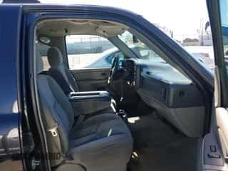 2004 Chevrolet Suburban LT z VIN 3GNEC16T04G295145, wystawiony jako IAAI lot #43571619 z przebiegiem 184 966 mil mil oraz . Historia ofert i sprzedaży dostępna na DreamBid. Obrazek 5.