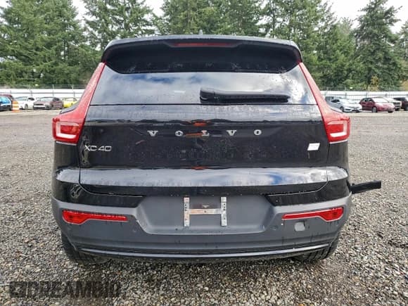 ✅ 2023 Volvo XC40 Ultimate • VIN: YV4ED3UM5P2023438 • Lot: 94959015. Listed on Copart with 17,971 mi. Free auction sales archive from the USA and detailed vehicle history report at DreamBid. Image 6.