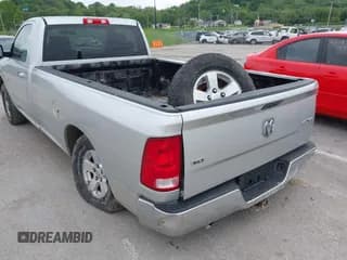 ✅ 2009 Dodge 1500 SLT • VIN: 1D3HV16T09J519334 • Lot: 42184824. Wystawiony na IAAI z przebiegiem 147 900 mil. Bezpłatny archiwum sprzedaży aukcyjnych z USA i szczegółowy raport historii pojazdu na DreamBid. Zdjęcie 3.