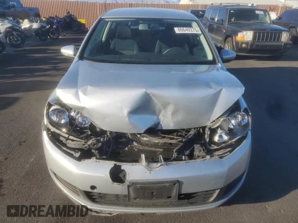 ✅ 2010 Volkswagen Golf • VIN: WVWBB7AJ6AW225458 • Lot: 86640375. Listed on Copart with 165,533 mi. Free auction sales archive from the USA and detailed vehicle history report at DreamBid. Image 5.