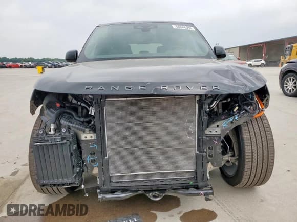 ✅ 2025 Land Rover Range Rover SE • VIN: SALKP9E95SA294694 • Lot: 55846355. Listed on Copart with 1,322 mi. Free auction sales archive from the USA and detailed vehicle history report at DreamBid. Image 5.