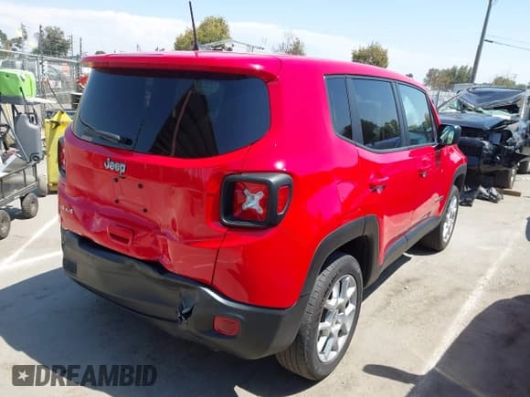 ✅ 2023 Jeep Renegade Latitude • VIN: ZACNJDB14PPP12416 • Lot: 43042862. Listed on IAAI with 38,070 mi. Free auction sales archive from the USA and detailed vehicle history report at DreamBid. Image 4.