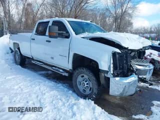 2019 Chevrolet Silverado 2500HD Work Truck z VIN 1GC1KREG8KF236081, wystawiony jako IAAI lot #41302212 z przebiegiem 150 135 mil mil oraz . Historia ofert i sprzedaży dostępna na DreamBid. Obrazek 1.