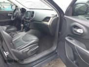 ✅ 2016 Jeep Cherokee Limited • VIN: 1C4PJMDB1GW225470 • Lot: 43657882. Wystawiony na IAAI z przebiegiem 146 370 mil. Bezpłatny archiwum sprzedaży aukcyjnych z USA i szczegółowy raport historii pojazdu na DreamBid. Zdjęcie 5.