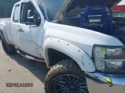 ✅ 2008 Chevrolet Silverado 2500HD 1LT • VIN: 1GCHK29618E211352 • Lot: 42259796. Wystawiony na IAAI z przebiegiem 391 261 mil. Bezpłatny archiwum sprzedaży aukcyjnych z USA i szczegółowy raport historii pojazdu na DreamBid. Zdjęcie 6.