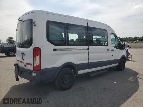 ✅ 2017 Ford Transit Passenger XL • VIN: 1FBZX2CM5HKB49182 • Lot: 71745635. Wystawiony na Copart z przebiegiem 157 933 mil. Bezpłatny archiwum sprzedaży aukcyjnych z USA i szczegółowy raport historii pojazdu na DreamBid. Zdjęcie 3.