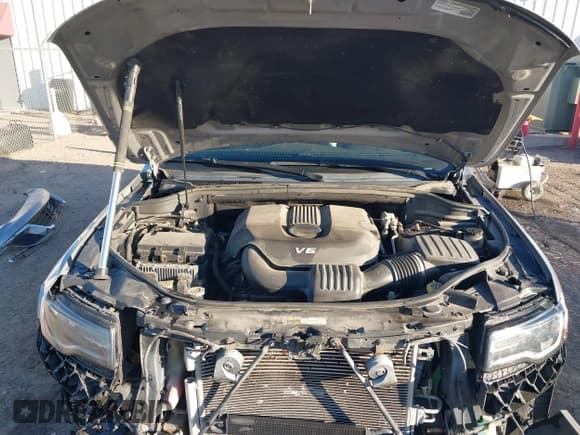 ✅ 2015 Jeep Grand Cherokee Overland • VIN: 1C4RJFCG5FC157188 • Лот: 43490640. Опубликован ранее на IAAI с пробегом 187 946 миль. Бесплатный доступ к архиву аукционных продаж из США и подробный отчёт об истории автомобиля на DreamBid. Изображение 10.