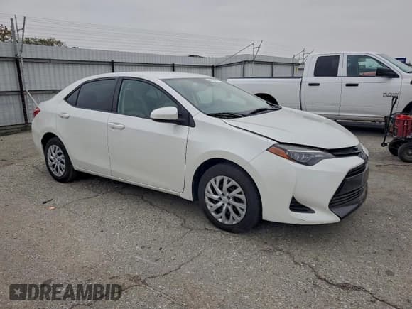 ✅ 2017 Toyota Corolla SE • VIN: 5YFBURHE6HP702200 • Лот: 94186075. Опубликован ранее на Copart с пробегом 59 407 миль. Бесплатный доступ к архиву аукционных продаж из США и подробный отчёт об истории автомобиля на DreamBid. Изображение 4.
