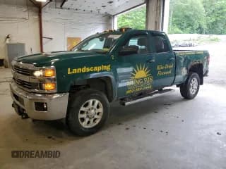✅ 2015 Chevrolet Silverado 2500HD LT • VIN: 1GC2KVEG1FZ129746 • Lot: 62483555. Wystawiony na Copart z przebiegiem 115 269 mil. Bezpłatny archiwum sprzedaży aukcyjnych z USA i szczegółowy raport historii pojazdu na DreamBid. Zdjęcie 1.