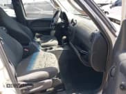 ✅ 2003 Jeep Liberty Sport • VIN: 1J4GL48K63W548275 • Лот: 43210189. Опубликован ранее на IAAI с пробегом 224 015 миль. Бесплатный доступ к архиву аукционных продаж из США и подробный отчёт об истории автомобиля на DreamBid. Изображение 5.