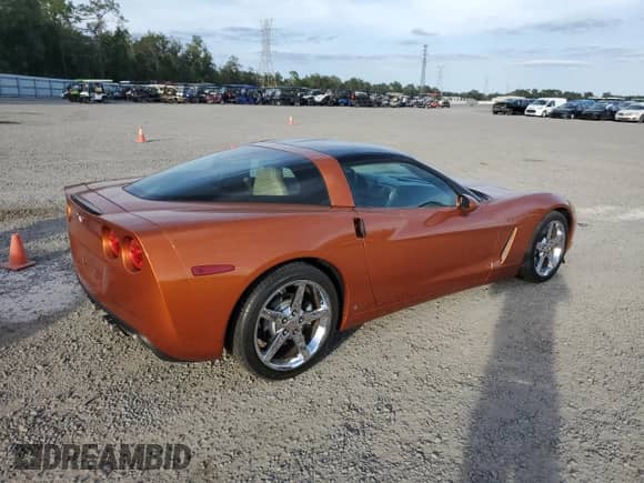2007 Chevrolet Corvette с VIN 1G1YY26U175109767, выставлен на аукционе Copart как лот 81611794 с пробегом 37 412 миль миль и Списание • Salvage title. История ставок и продаж доступна на DreamBid. Изображение 3.