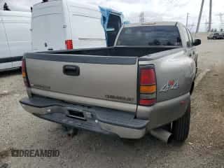 2001 Chevrolet Silverado 3500 LT z VIN 1GCJK33191F164477, wystawiony jako Copart lot #54792255 z przebiegiem 336 644 mil mil oraz Szkoda całkowita • Salvage title. Historia ofert i sprzedaży dostępna na DreamBid. Obrazek 3.