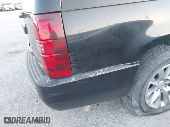 ✅ 2011 Chevrolet Suburban LTZ • VIN: 1GNSCKE04BR167942 • Lot: 43680485. Listed on IAAI with 153,886 mi. Free auction sales archive from the USA and detailed vehicle history report at DreamBid. Image 6.