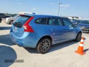 ✅ 2015 Volvo V60 • VIN: YV1612SJ2F1247123 • Лот: 80322155. Опубликован ранее на Copart с пробегом 106 881 миль. Бесплатный доступ к архиву аукционных продаж из США и подробный отчёт об истории автомобиля на DreamBid. Изображение 3.