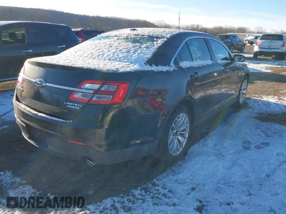 ✅ 2014 Ford Taurus Limited • VIN: 1FAHP2F87EG183389 • Lot: 43900226. Wystawiony na IAAI z przebiegiem 163 918 mil. Bezpłatny archiwum sprzedaży aukcyjnych z USA i szczegółowy raport historii pojazdu na DreamBid. Zdjęcie 4.