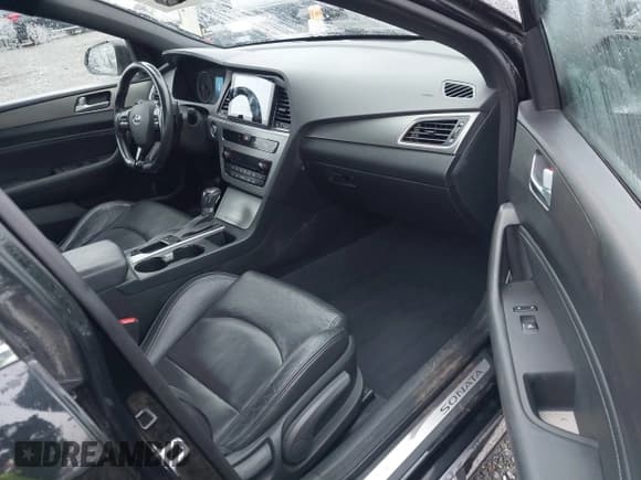 ✅ 2015 Hyundai Sonata Sport • VIN: 5NPE34AB0FH151095 • Lot: 41914327. Wystawiony na IAAI z przebiegiem 87 329 mil. Bezpłatny archiwum sprzedaży aukcyjnych z USA i szczegółowy raport historii pojazdu na DreamBid. Zdjęcie 5.