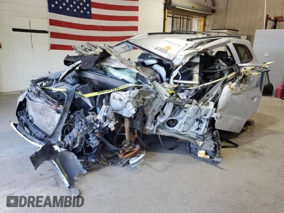 2011 Hyundai Santa Fe SE z VIN 5XYZHDAGXBG050811, wystawiony jako Copart lot #64785325 z przebiegiem Nie podano mil oraz Szkoda całkowita • Salvage title. Historia ofert i sprzedaży dostępna na DreamBid. Obrazek 1.