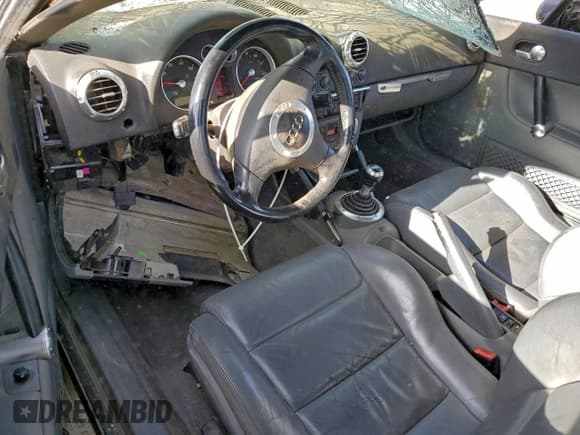 ✅ 2001 Audi TT • VIN: TRUUT28N211022247 • Lot: 97029335. Listed on Copart with 106,928 mi. Free auction sales archive from the USA and detailed vehicle history report at DreamBid. Image 8.