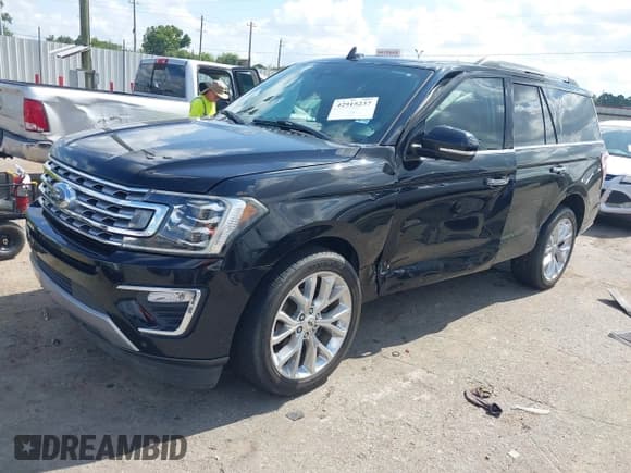 ✅ 2018 Ford Expedition Limited • VIN: 1FMJU1KT8JEA15139 • Lot: 42915237. Wystawiony na IAAI z przebiegiem 113 319 mil. Bezpłatny archiwum sprzedaży aukcyjnych z USA i szczegółowy raport historii pojazdu na DreamBid. Zdjęcie 17.