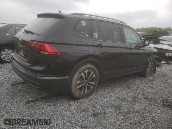 ✅ 2022 Volkswagen Tiguan S • VIN: 3VV0B7AX3NM076297 • Лот: 52021495. Опубликован ранее на Copart с пробегом 30 212 миль. Бесплатный доступ к архиву аукционных продаж из США и подробный отчёт об истории автомобиля на DreamBid. Изображение 3.