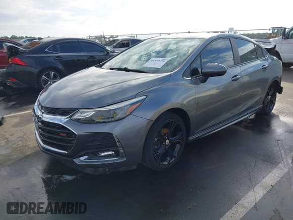 ✅ 2019 Chevrolet Cruze LT • VIN: 1G1BE5SMXK7110256 • Lot: 43357976. Listed on IAAI with 115,650 mi. Free auction sales archive from the USA and detailed vehicle history report at DreamBid. Image 18.