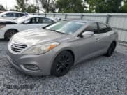 ✅ 2012 Hyundai Azera • VIN: KMHFG4JG7CA178216 • Лот: 64363375. Опубликован ранее на Copart с пробегом 121 847 миль. Бесплатный доступ к архиву аукционных продаж из США и подробный отчёт об истории автомобиля на DreamBid. Изображение 1.