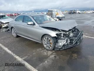 ✅ 2022 Mercedes-Benz E 450 • VIN: W1KZF5KB5NB034325 • Lot: 43666453. Wystawiony na IAAI z przebiegiem 27 962 mil. Bezpłatny archiwum sprzedaży aukcyjnych z USA i szczegółowy raport historii pojazdu na DreamBid. Zdjęcie 1.