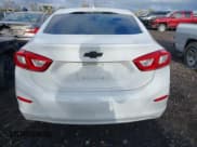 ✅ 2017 Chevrolet Cruze LT • VIN: 1G1BE5SM8H7281628 • Lot: 43505703. Listed on IAAI with 90,462 mi. Free auction sales archive from the USA and detailed vehicle history report at DreamBid. Image 16.