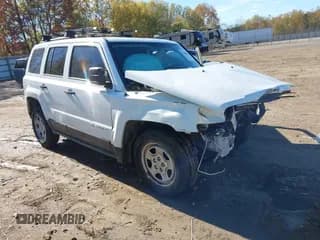 ✅ 2016 Jeep Patriot Sport • VIN: 1C4NJPBA8GD711711 • Lot: 43616908. Listed on IAAI with Not provided. Free auction sales archive from the USA and detailed vehicle history report at DreamBid. Image 1.