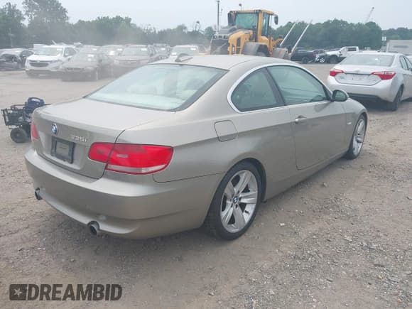 ✅ 2007 BMW 3 Series 335i • VIN: WBAWB73547P037183 • Lot: 42922437. Listed on IAAI with 142,994 mi. Free auction sales archive from the USA and detailed vehicle history report at DreamBid. Image 4.