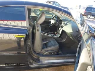 ✅ 2012 Volvo C70 T5 • VIN: YV1672MC0CJ126566 • Lot: 43665934. Wystawiony na IAAI z przebiegiem 140 725 mil. Bezpłatny archiwum sprzedaży aukcyjnych z USA i szczegółowy raport historii pojazdu na DreamBid. Zdjęcie 5.