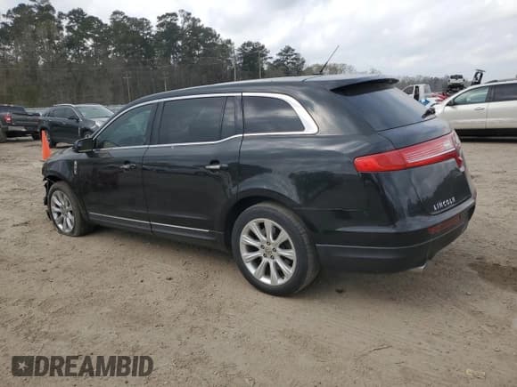 ✅ 2014 Lincoln MKT • VIN: 2LMHJ5FKXEBL53440 • Лот: 49063455. Опубликован ранее на Copart с пробегом 207 928 миль. Бесплатный доступ к архиву аукционных продаж из США и подробный отчёт об истории автомобиля на DreamBid. Изображение 2.