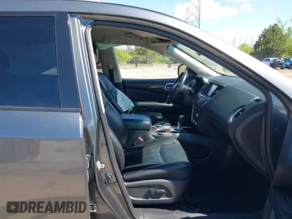 ✅ 2015 Nissan Pathfinder Platinum • VIN: 5N1AR2MM5FC714812 • Lot: 42373778. Listed on IAAI with 100,356 mi. Free auction sales archive from the USA and detailed vehicle history report at DreamBid. Image 5.