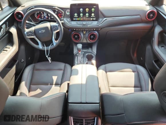 ✅ 2024 Chevrolet Blazer RS • VIN: 3GNKBERS2RS221360 • Lot: 80482245. Wystawiony na Copart z przebiegiem 7 684 mil. Bezpłatny archiwum sprzedaży aukcyjnych z USA i szczegółowy raport historii pojazdu na DreamBid. Zdjęcie 8.