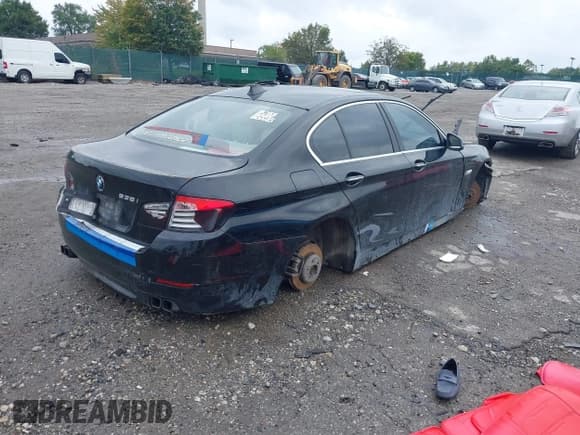 ✅ 2011 BMW 5 Series 535i xDrive • VIN: WBAFU7C52BC781391 • Лот: 43302899. Опубликован ранее на IAAI с пробегом Не указан. Бесплатный доступ к архиву аукционных продаж из США и подробный отчёт об истории автомобиля на DreamBid. Изображение 4.