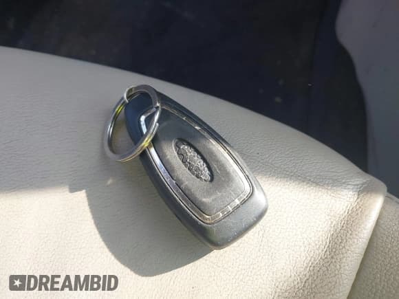 ✅ 2014 Ford Fiesta Titanium • VIN: 3FADP4CJ1EM151447 • Lot: 43244236. Wystawiony na IAAI z przebiegiem 129 091 mil. Bezpłatny archiwum sprzedaży aukcyjnych z USA i szczegółowy raport historii pojazdu na DreamBid. Zdjęcie 11.