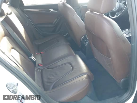 ✅ 2015 Audi allroad A4 Premium Plus • VIN: WA1UFAFL8FA122156 • Lot: 41345881. Wystawiony na IAAI z przebiegiem 92 867 mil. Bezpłatny archiwum sprzedaży aukcyjnych z USA i szczegółowy raport historii pojazdu na DreamBid. Zdjęcie 8.